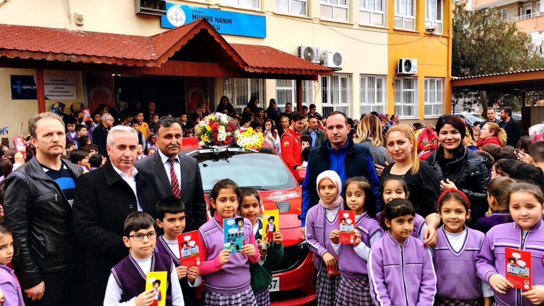 Münire Hanım İlkokulunda Türkiye Otomobil Sporları Federasyonu Kadınlar Kurulunun düzenlemiş olduğu Sosyal Sorumluluk Projesi Velinin Karnesi Nasıl? Etkinliği gerçekleştirildi
