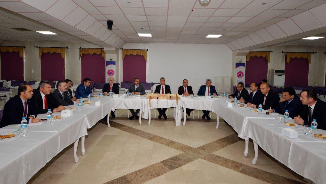 İlçe Milli Eğitim Müdürleri İle 2023 Osmaniye Eğitim Vizyonu Bilgilendirme ve Değerlendirme Toplantısı Yapıldı