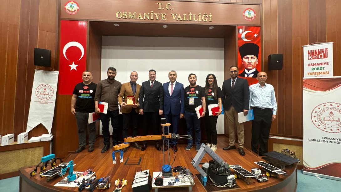 KOD80 Osmaniye Robot Yarışması'nın Kazananlarına Ödülleri Verildi