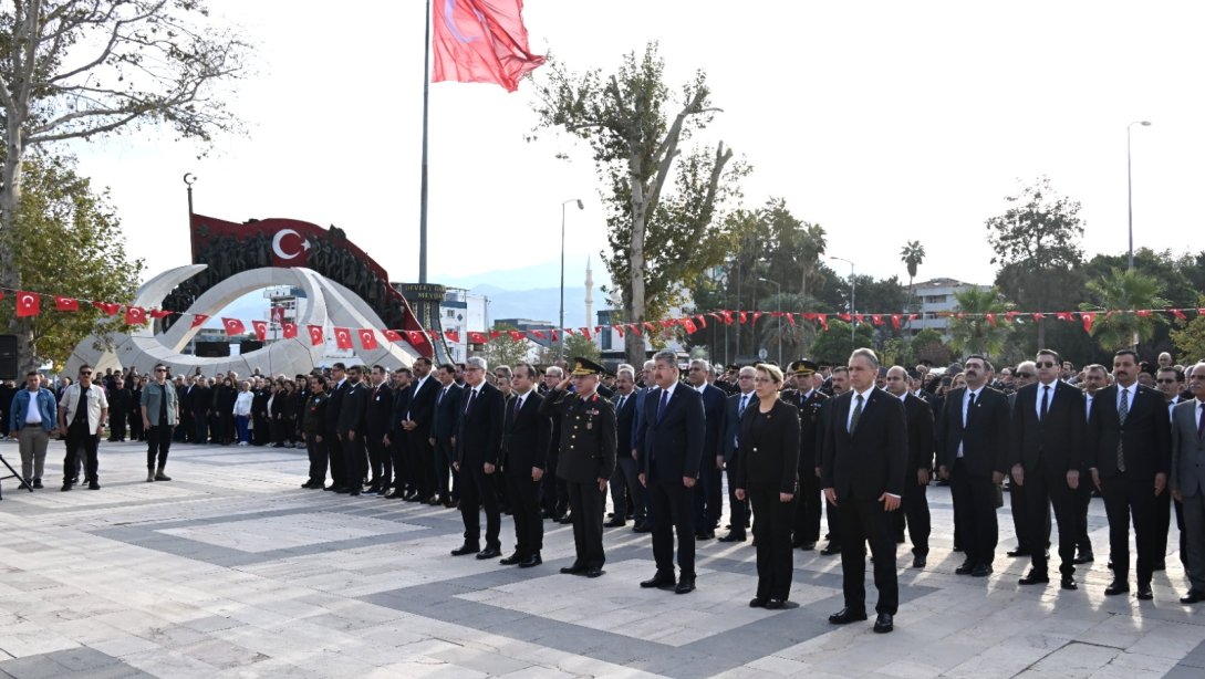 10 Kasım Atatürk'ü Anma Günü Programı Çelenk Sunma Töreni İle Başladı