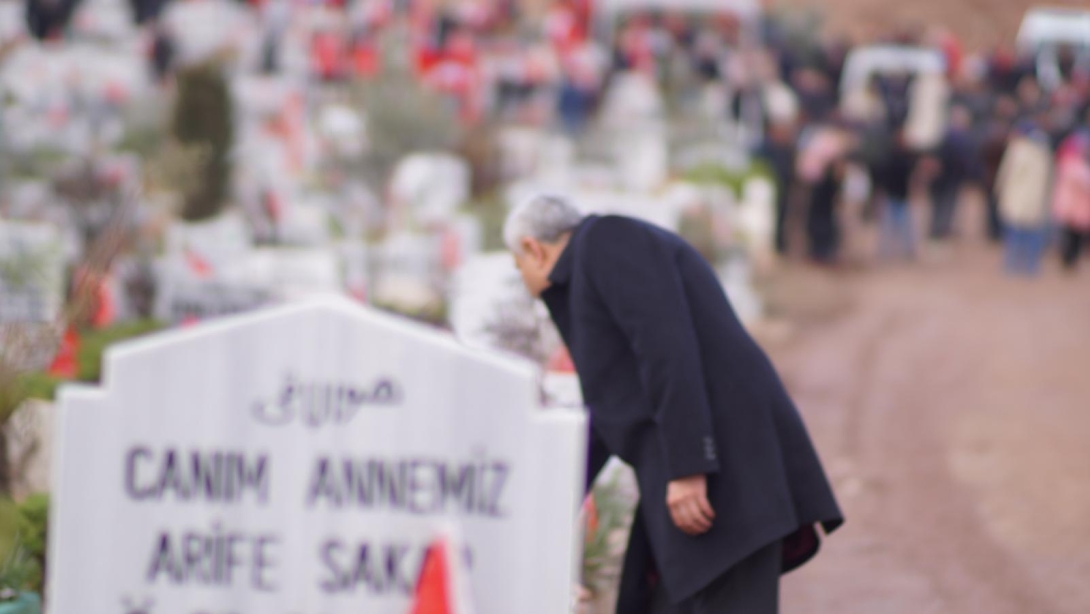 Asrın Felaketi Sonrasında Kaybettiğimiz Vatandaşlarımız Kabirleri Başında Anıldı