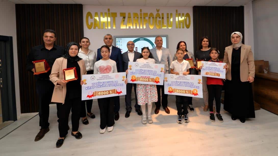 Zarif Çocuklar Kitap Okuma Sınavı'nda Derece Alan Öğrencilerimiz Ödüllendirildi