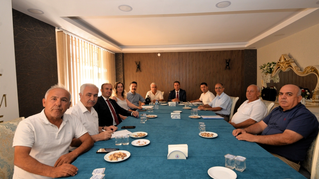 Eğitim Müfettişleri Yıl Sonu Değerlendirme Toplantısı Osmaniye Öğretmenevi ve Akşam Sanat Okulunda Gerçekleştirildi